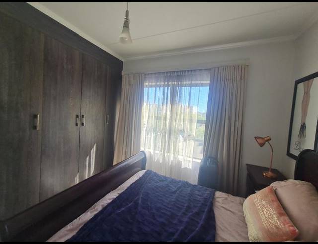 2 BEDROOM PROPERTY TO RENT IN DE VELDE